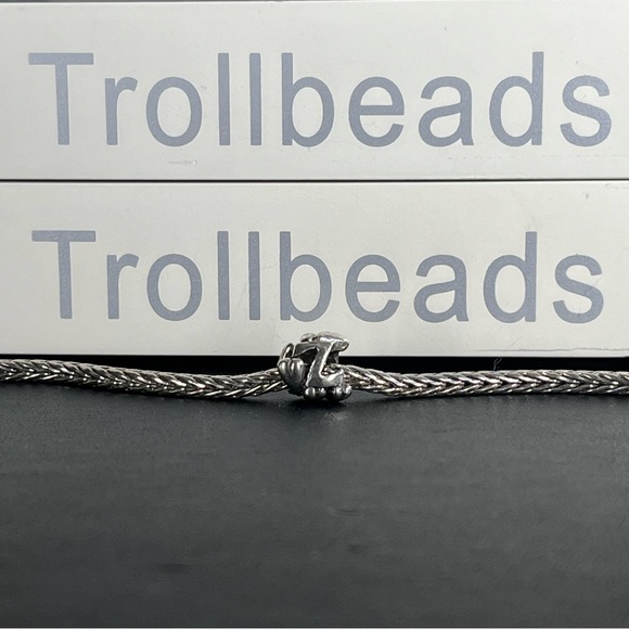 Trollbeads Retired Letter Bead, Z- 11144Z - Picture 1 of 7